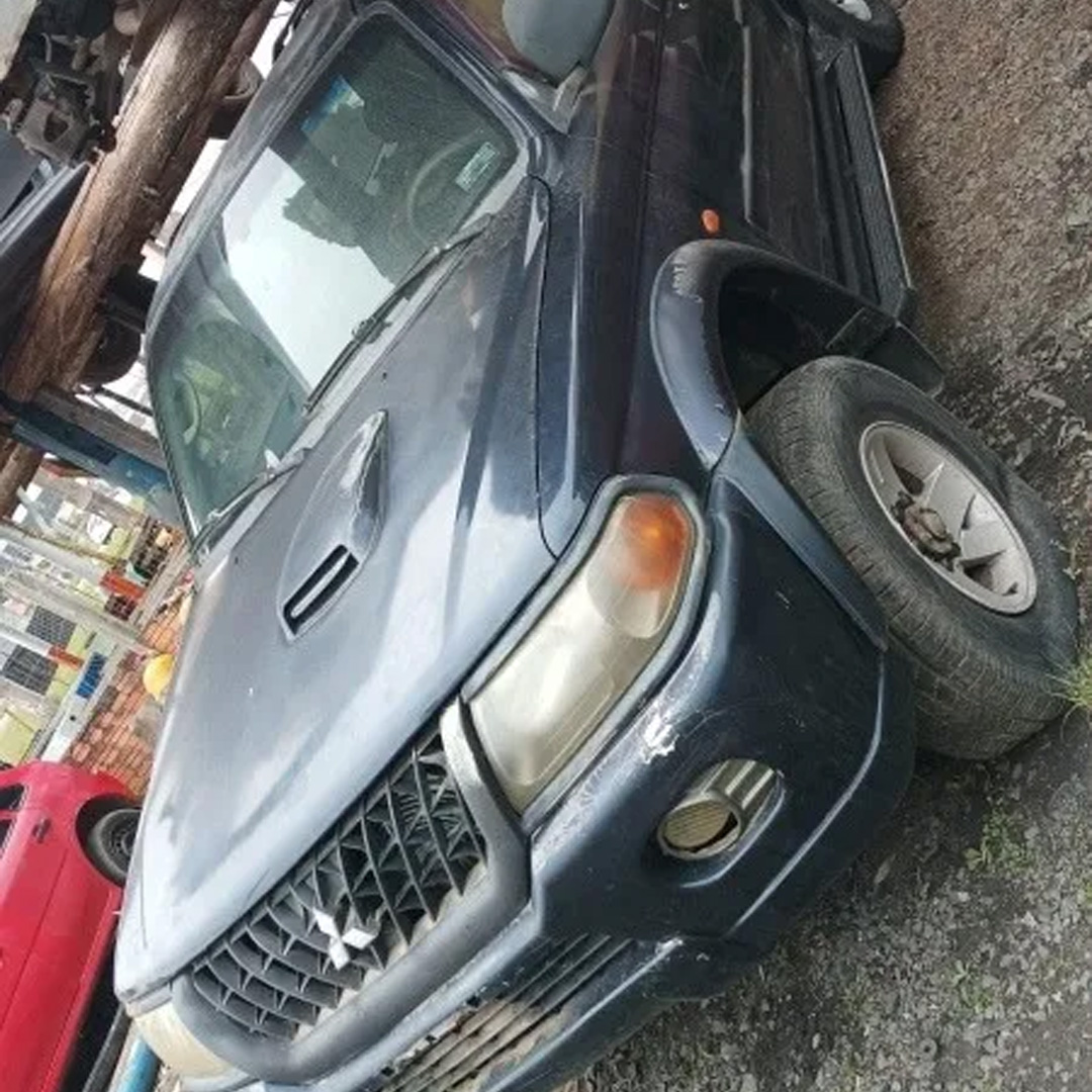 Sucata Mitsubishi Pajero Sport 2.8 2002 Para Retirada Peças (Usado)