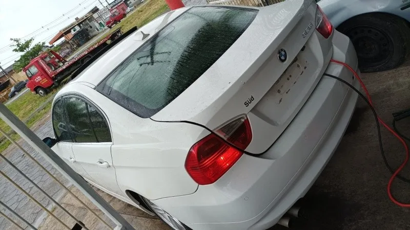 Bmw 325i 6c 2007 - Sucata Para Retirada De Peças (Usado) - Imagem 3