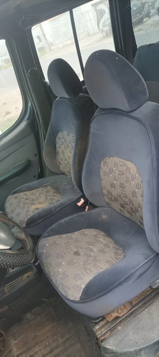 Fiat Doblo 1.3 16v 2004 Sucata Para Retirada De Peças (Usado) - Imagem 3