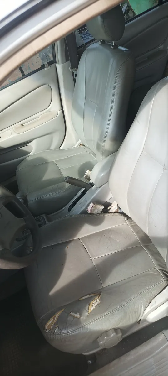 Toyota Corolla 1999 1.8 Sucata/motor/câmbio/freio/suspensão (Usado)