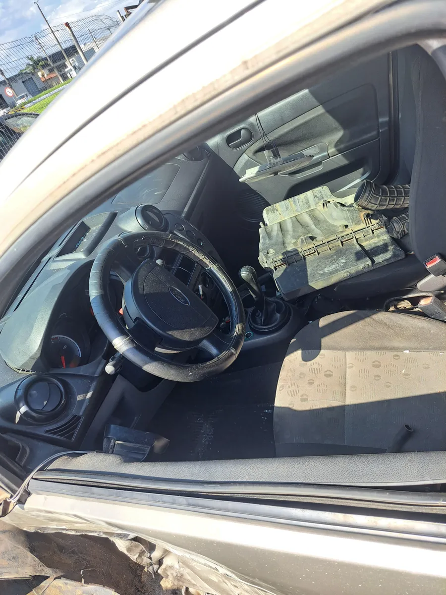 Sucata Ford Fiesta 1.0 2011 2012 2013 Para Retirada De Peças (Usado)