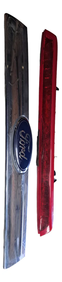 Friso Aplique Cromado Break Light Tampa Traseira Fusion 2010 2011 2012 Original ( USADO )